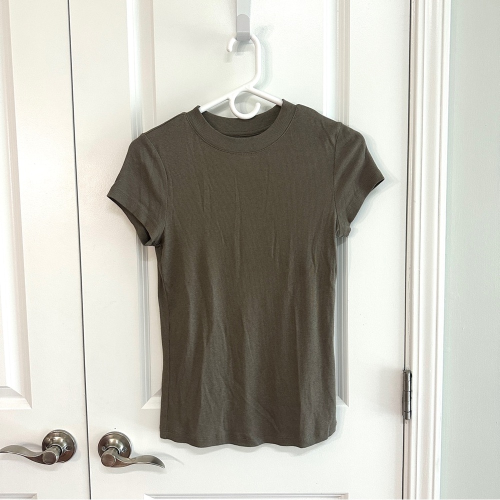 “a new day” Like New Slim Fit Short Sleeve Ribbed T-Shirt